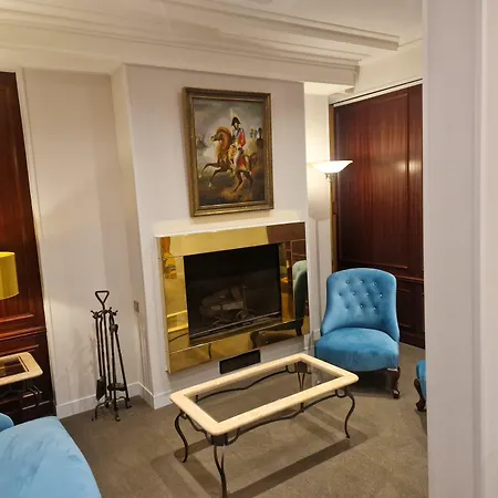 Princesse Caroline Hotel Paris