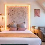 Princesse Caroline Hotel